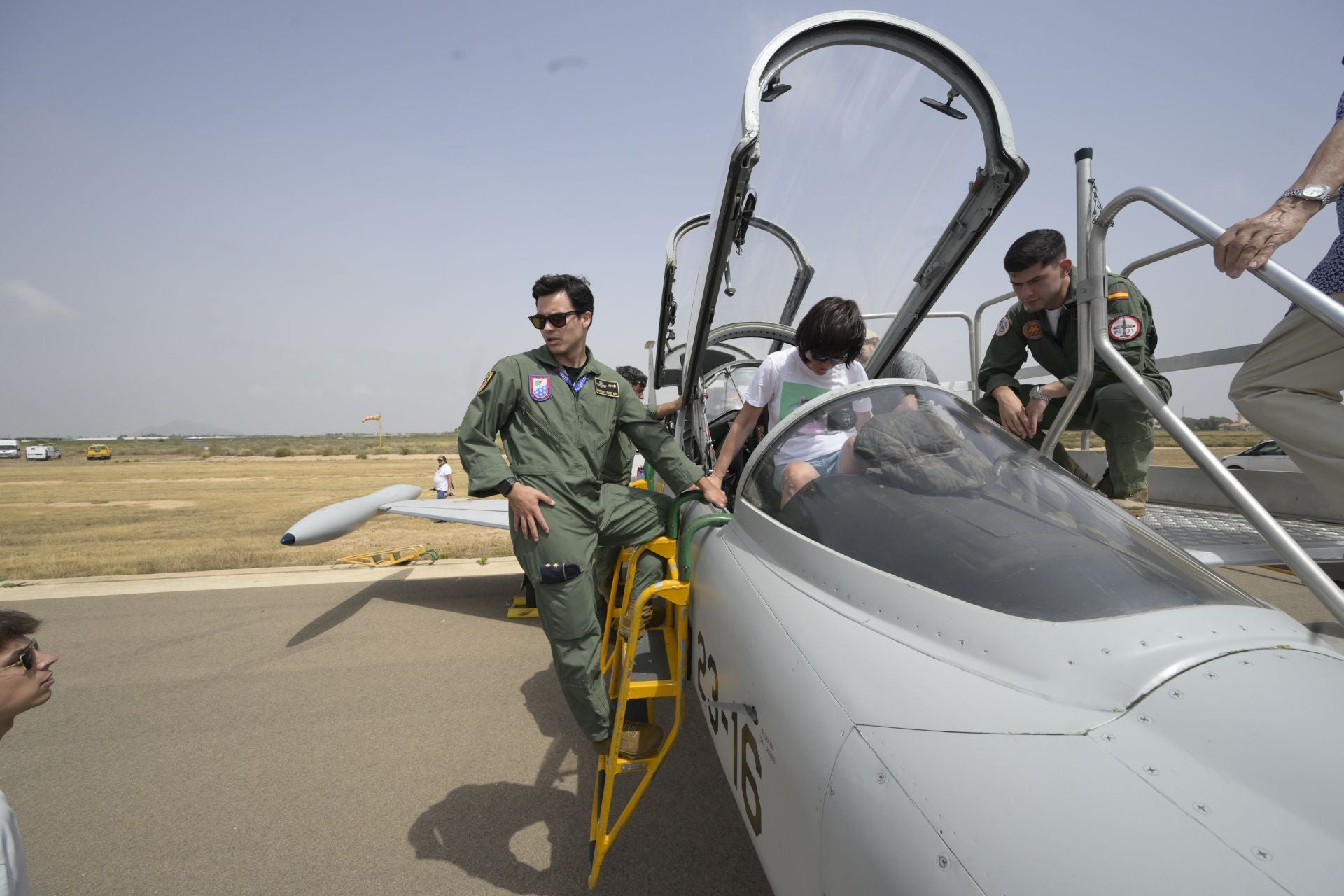 Las imágenes de la exhibición de aviones del festival Aire 25