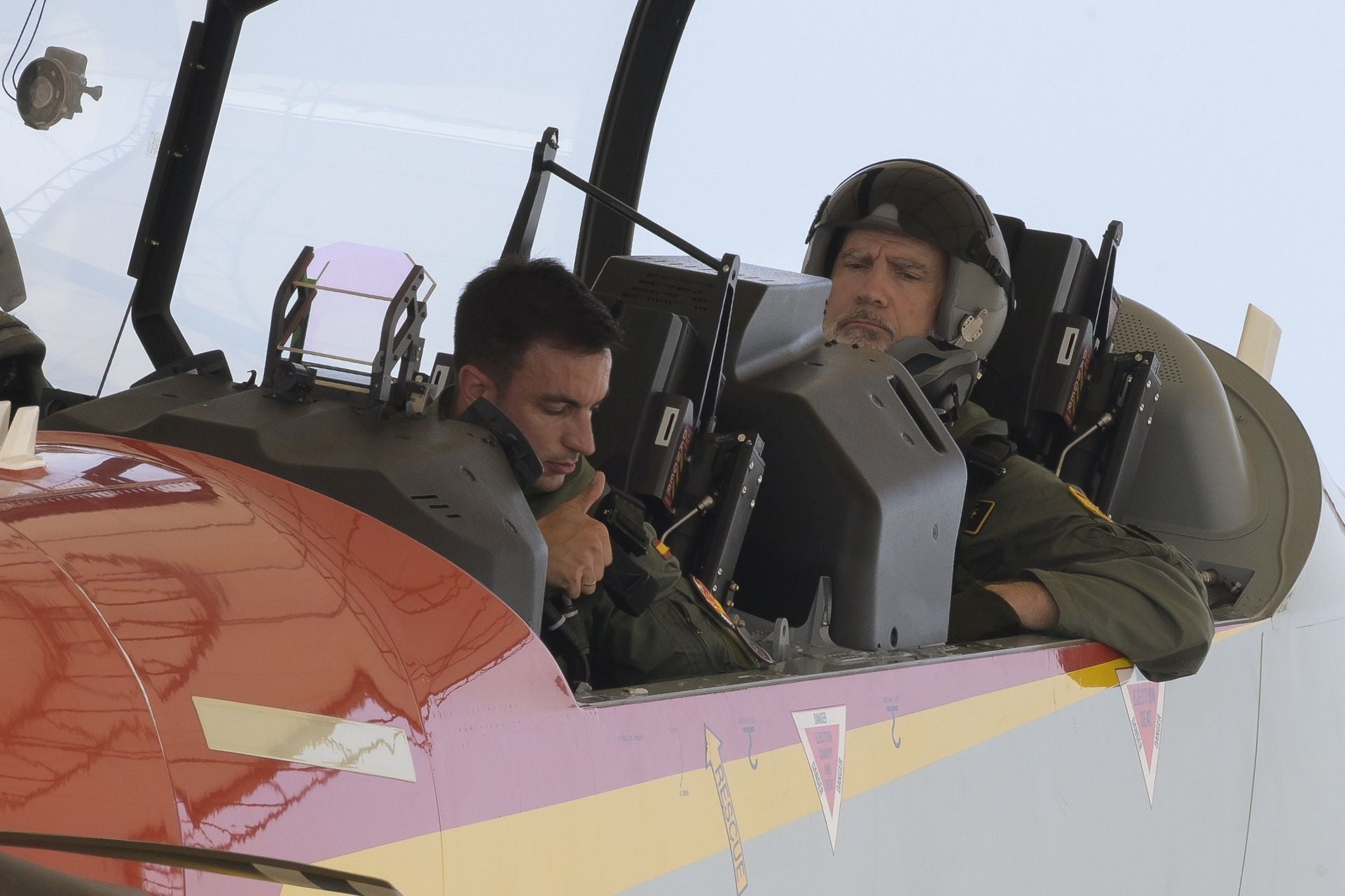 Las imágenes de la exhibición de aviones del festival Aire 25