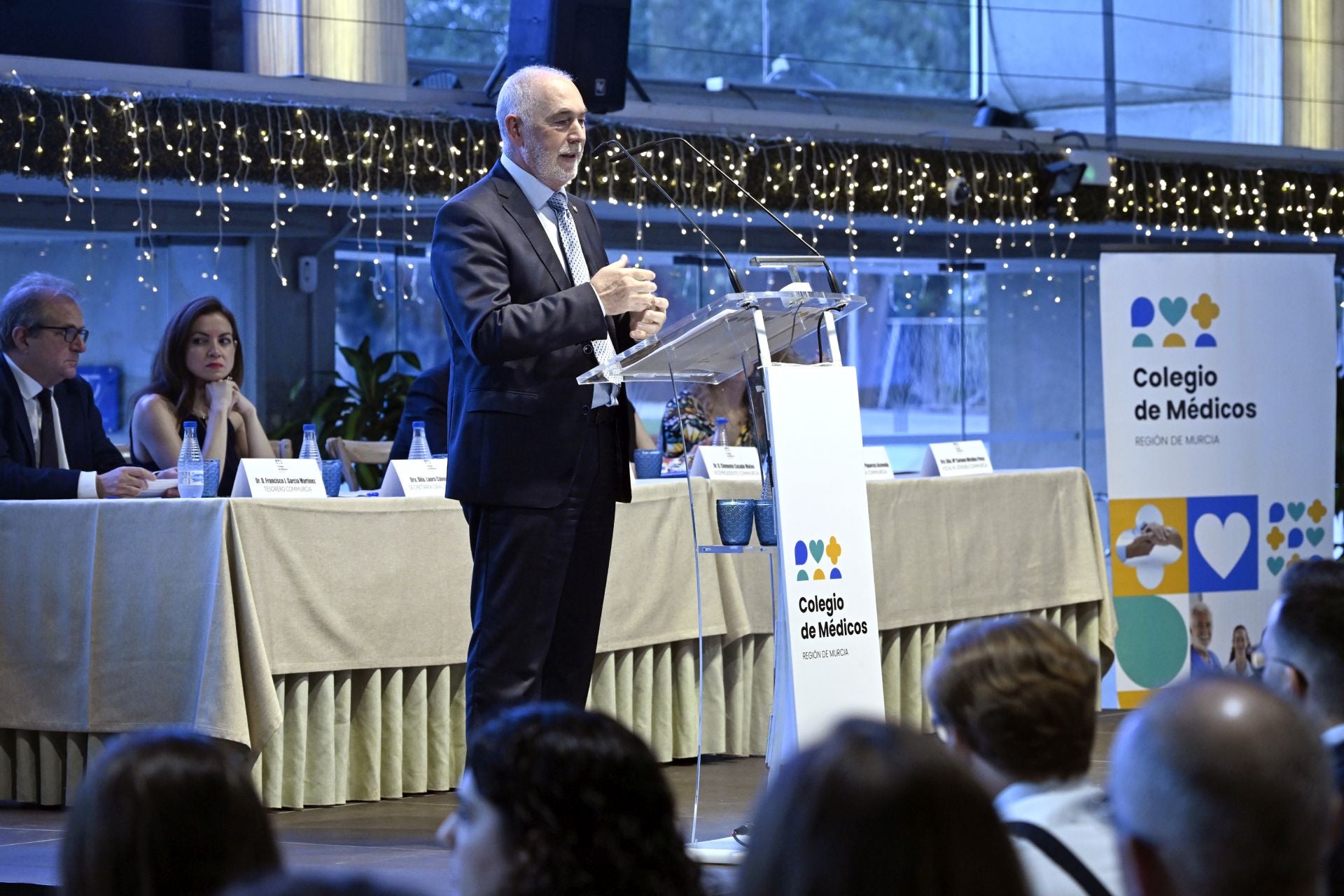 Acto de bienvenida para los nuevos miembros del Colegio de Médicos de la Región de Murcia, en imágenes