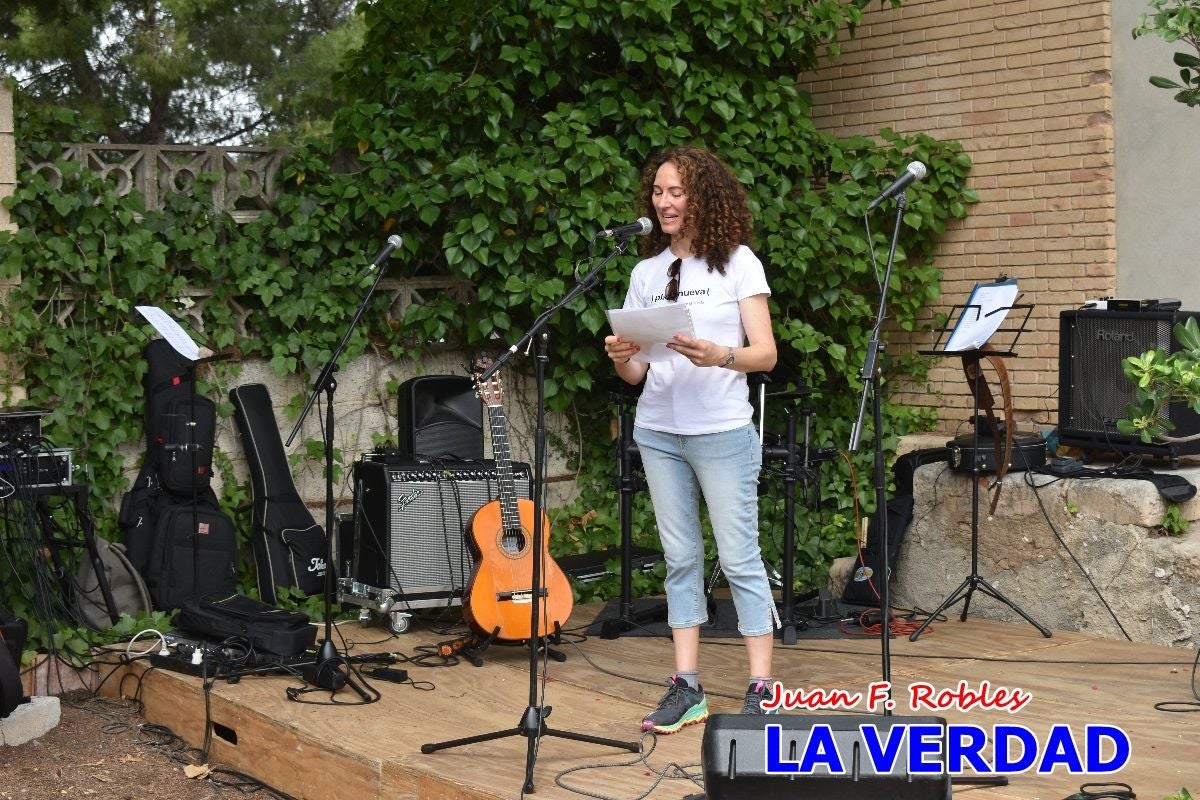 Imágenes de la marcha convocada por Plaza Nueva por la conexión ferroviaria con Albacete