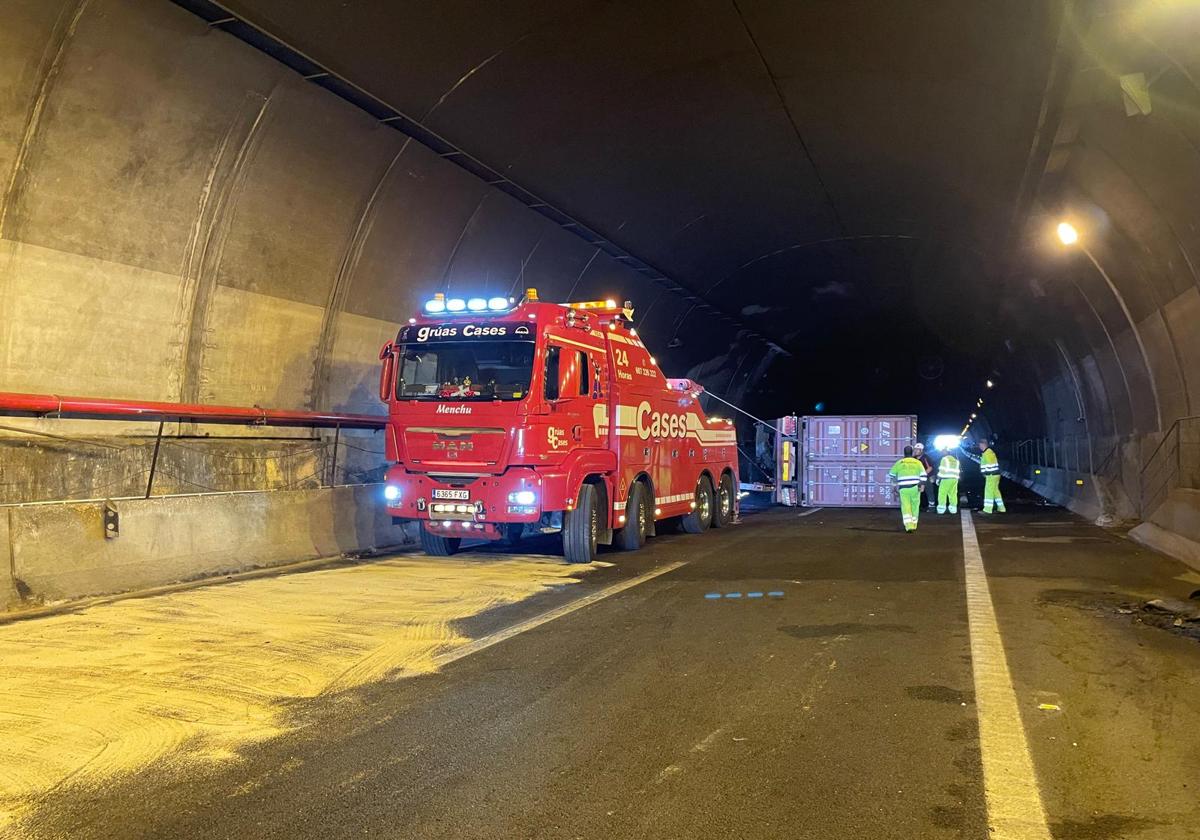 Trabajos en el túnel de la AP-7 en el Pilar de la Horadada, en una imagen de archivo.