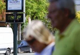 Un termómetro marcando 41 grados, en una imagen de archivo.