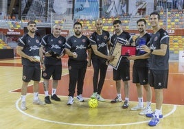 El preparador Darío Franco, el delegado Chipi, el fisio Fran Abellán, el segundo entrenador Rafa Fernández, los analistas Chopos y Rodrigo López y el nutricionista Víctor Leña.