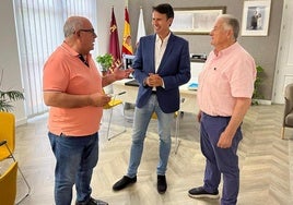 Luis García Mondéjar, José Ángel Alfonso y Juan de Dios García, ayer.