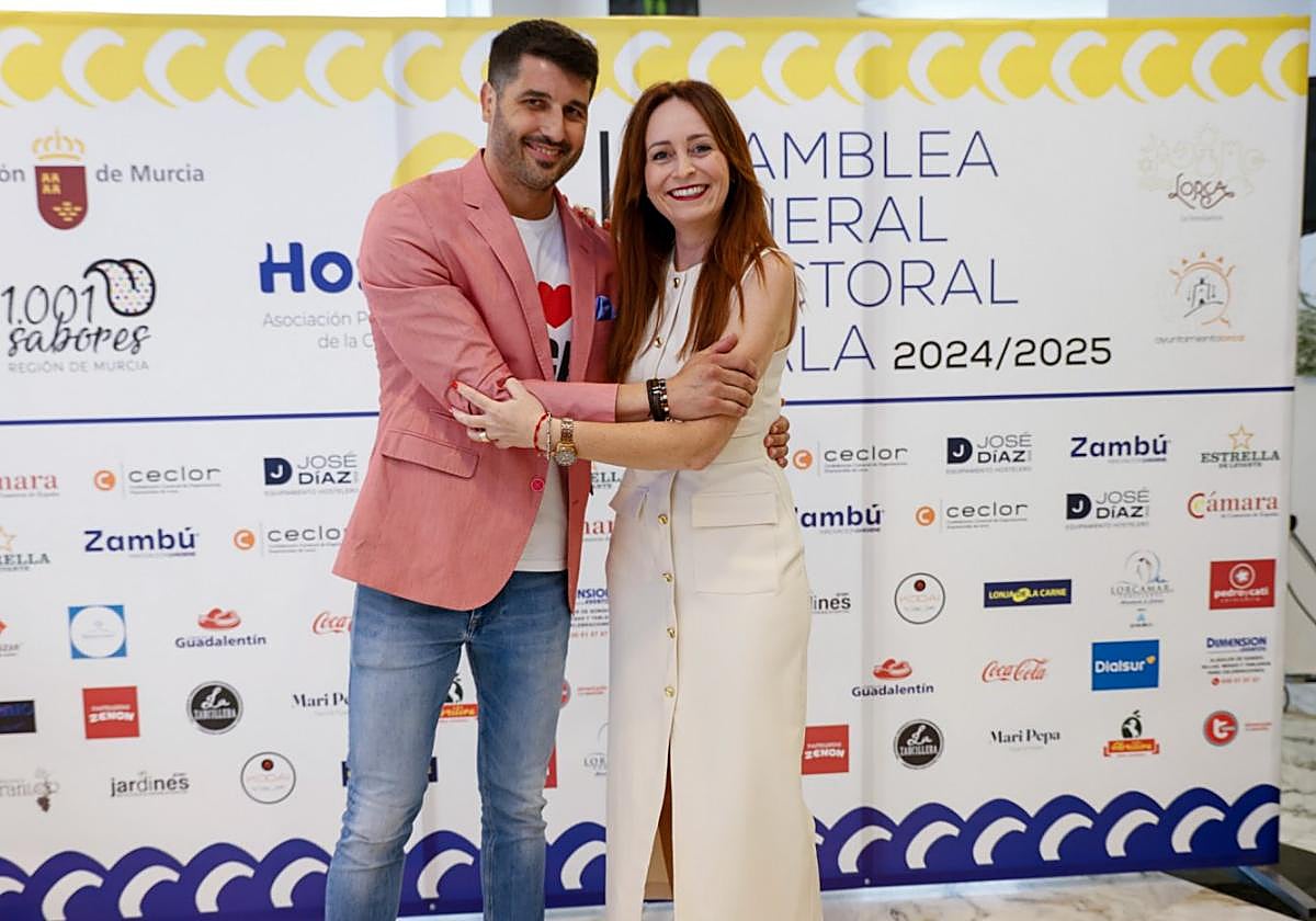 Jesús Abellaneda y Rosa Perán, ayer, durante la asamblea.