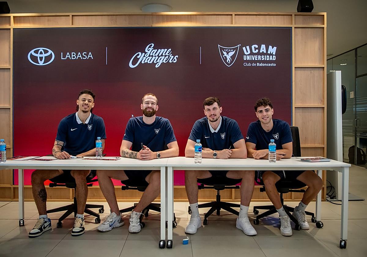 El UCAM Murcia CB se acerca a sus fans de la mano de Toyota Labasa