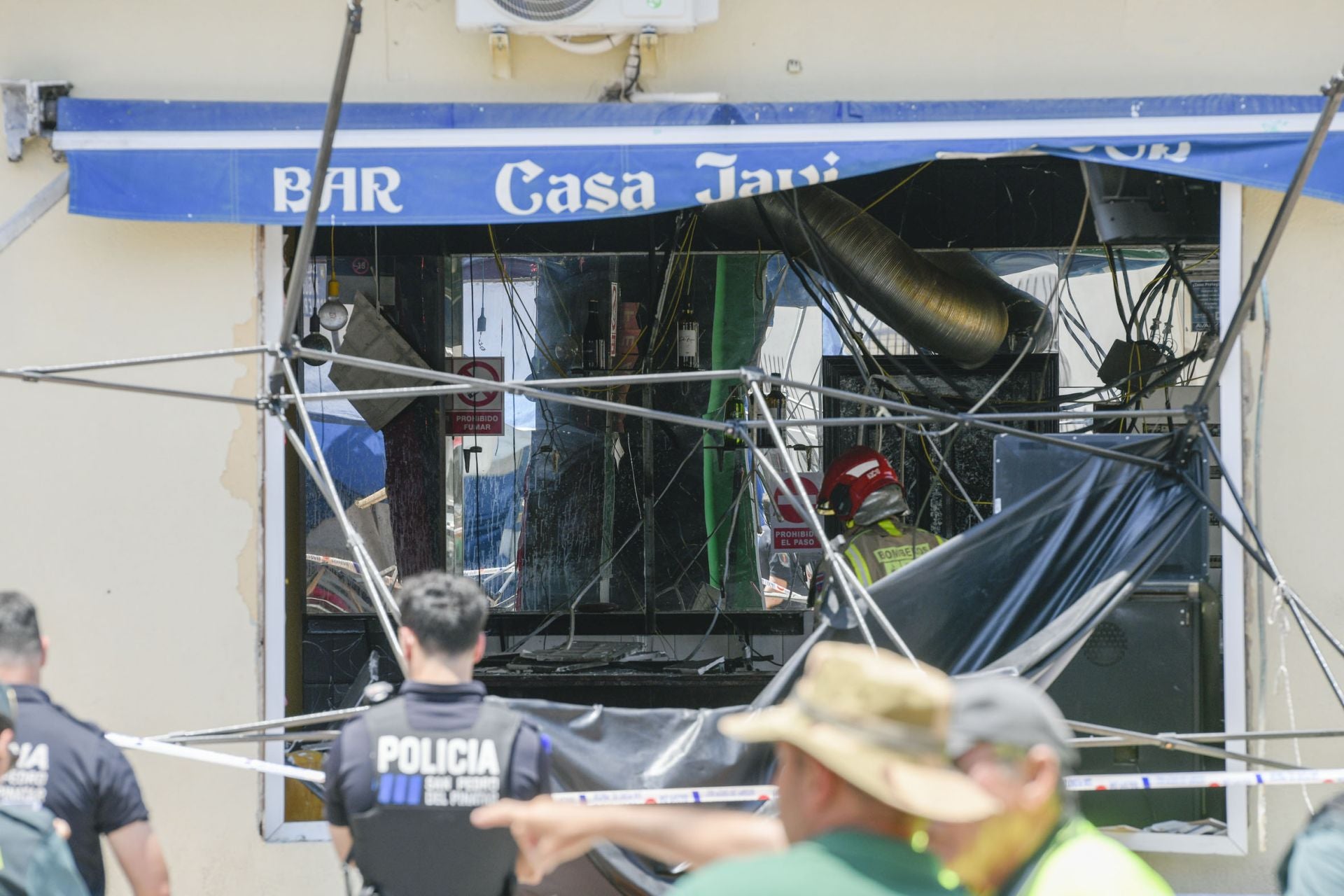Explosión de gas en un bar de Lo Pagán, en imágenes