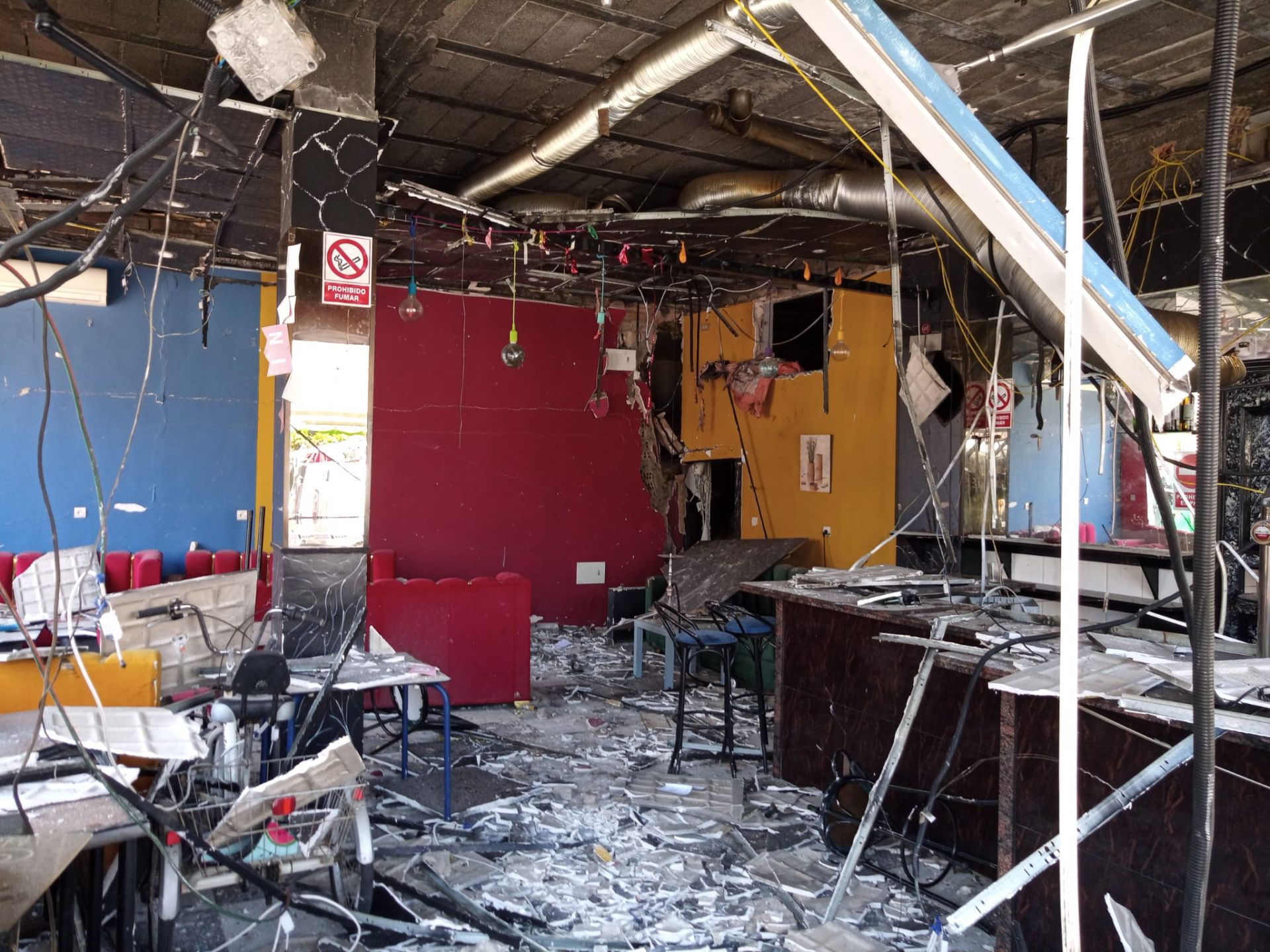 Explosión de gas en un bar de Lo Pagán, en imágenes