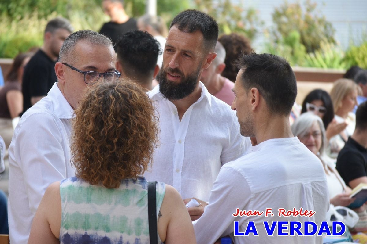Imágenes de la presentación de «Forjando el mañana» en la Feria del Libro de Caravaca