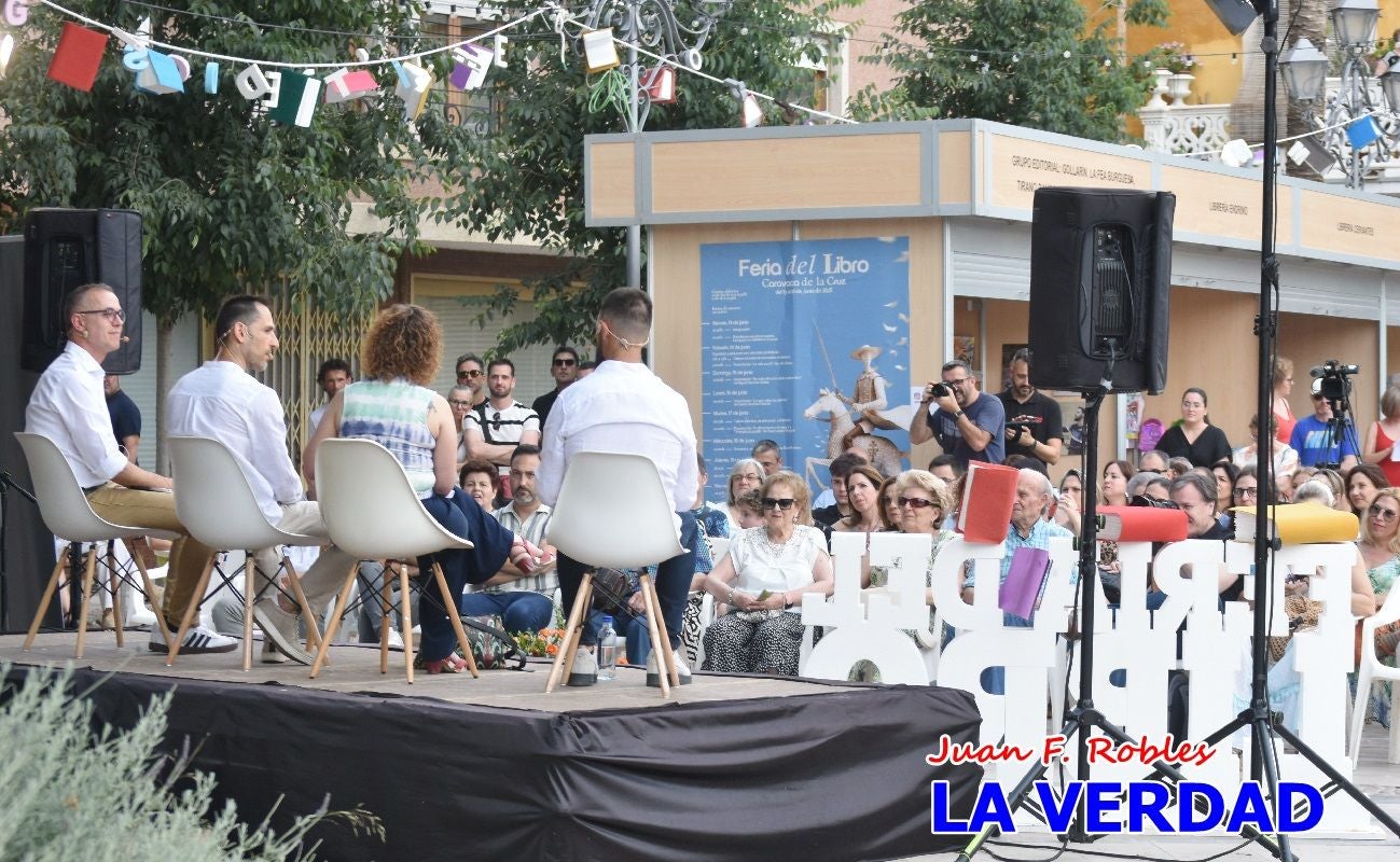 Imágenes de la presentación de «Forjando el mañana» en la Feria del Libro de Caravaca
