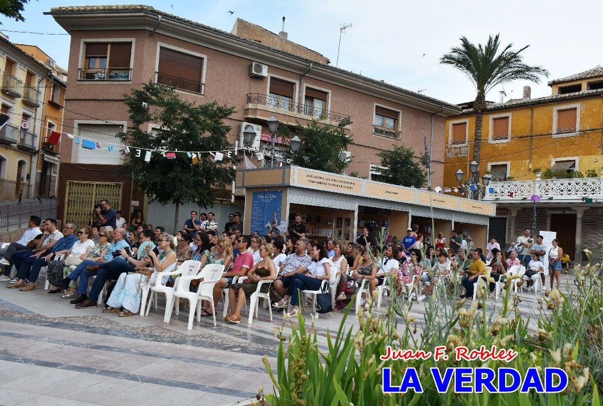Imágenes de la presentación de «Forjando el mañana» en la Feria del Libro de Caravaca