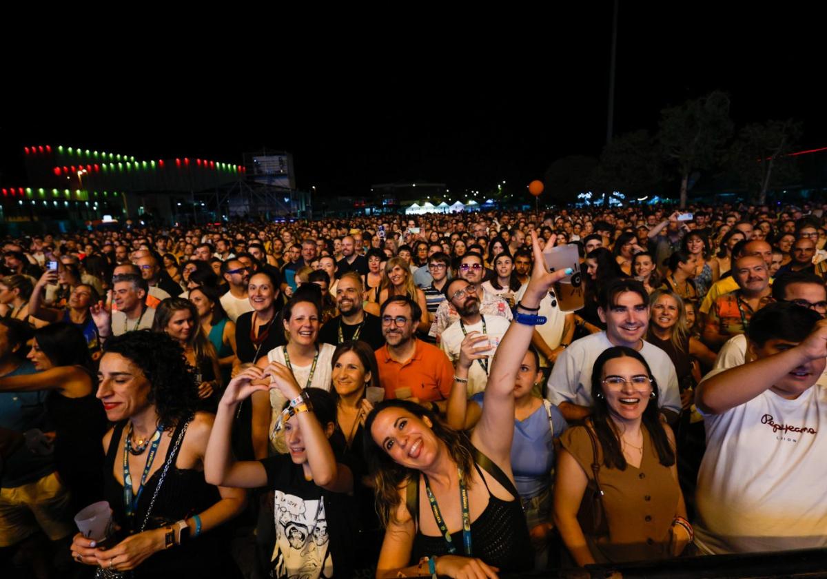 El público disfruta de la primera jornada del festival en Lorca.