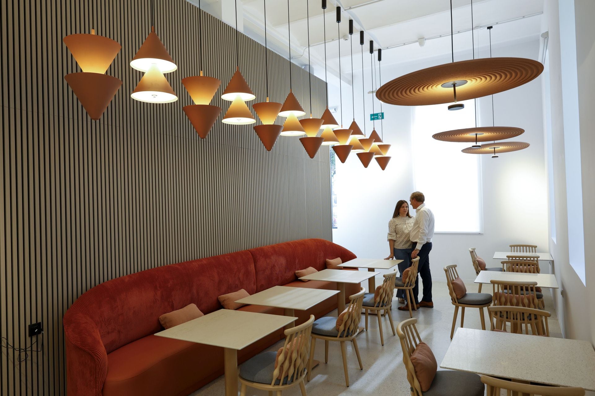 La nueva cafetería de la Cárcel Vieja de Murcia, en imágenes