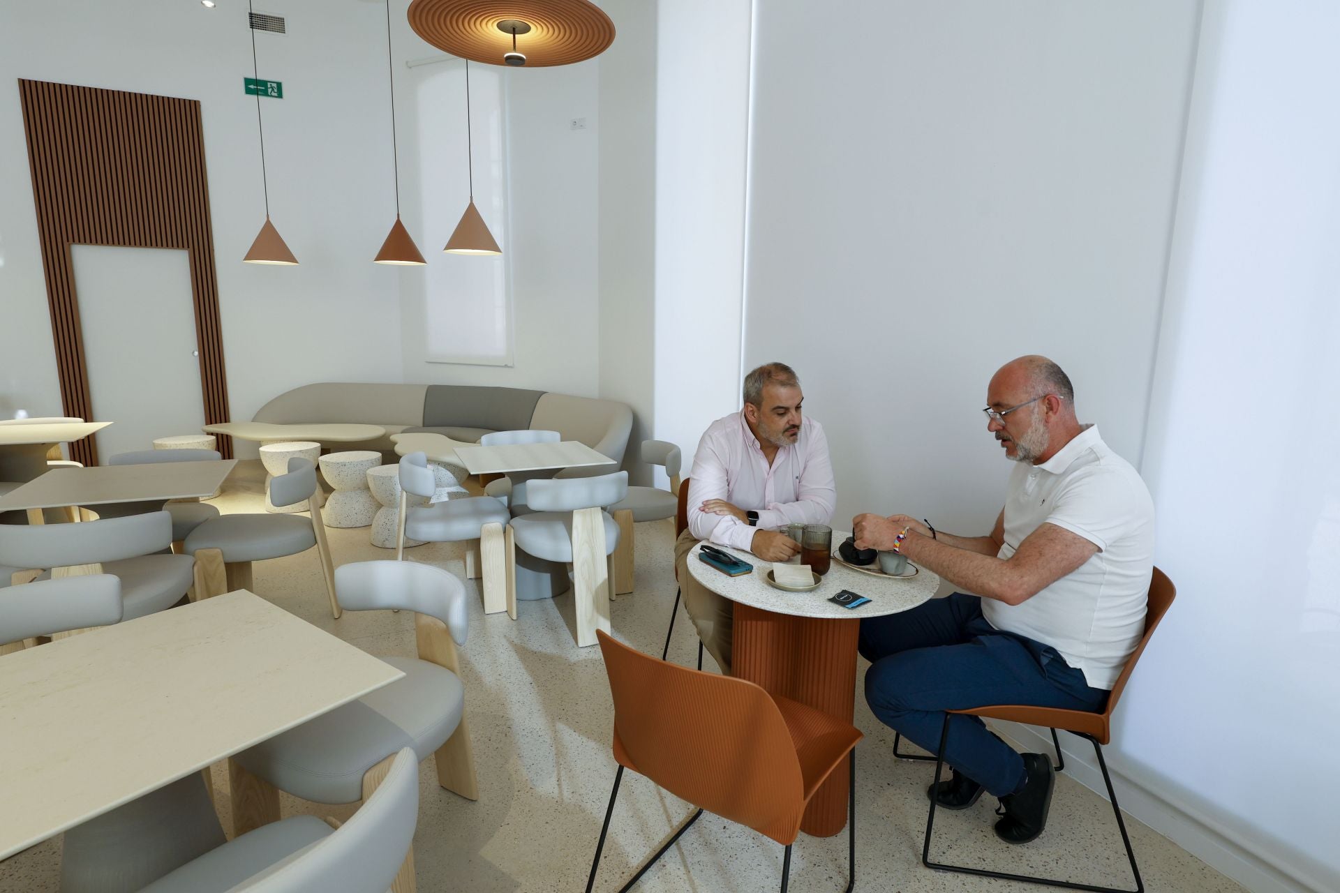 La nueva cafetería de la Cárcel Vieja de Murcia, en imágenes