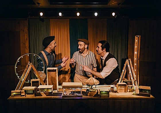 Un momento del espectáculo 'Feriantes', de El Patio Teatro.