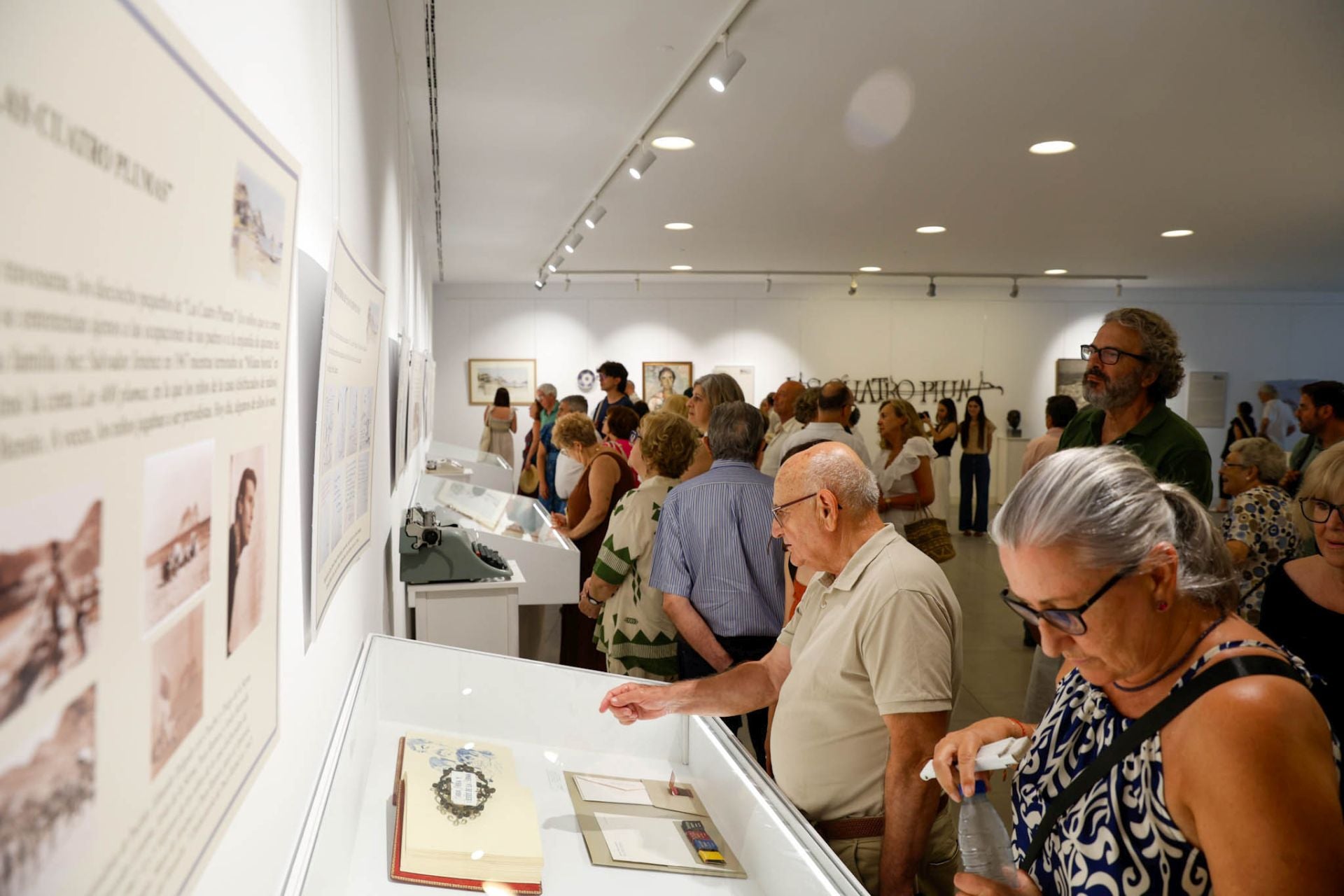 Inauguración de la exposición que homenajea a &#039;Las Cuatro Plumas&#039; de Águilas, en imágenes
