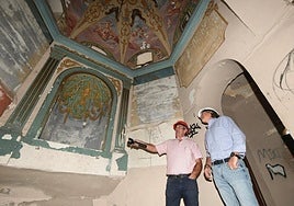 Pinturas que adornan el interior de la ermita.