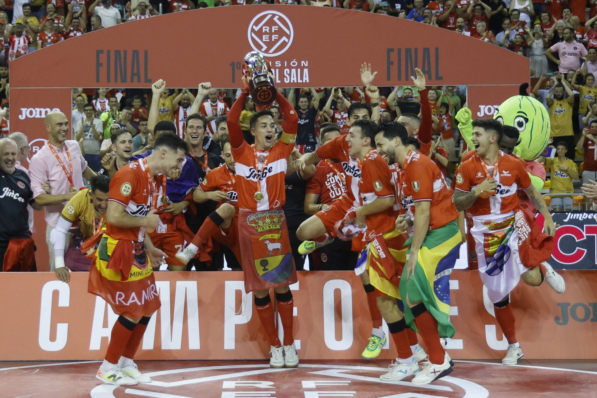 La victoria del Jimbee ante el Barcelona, en imágenes