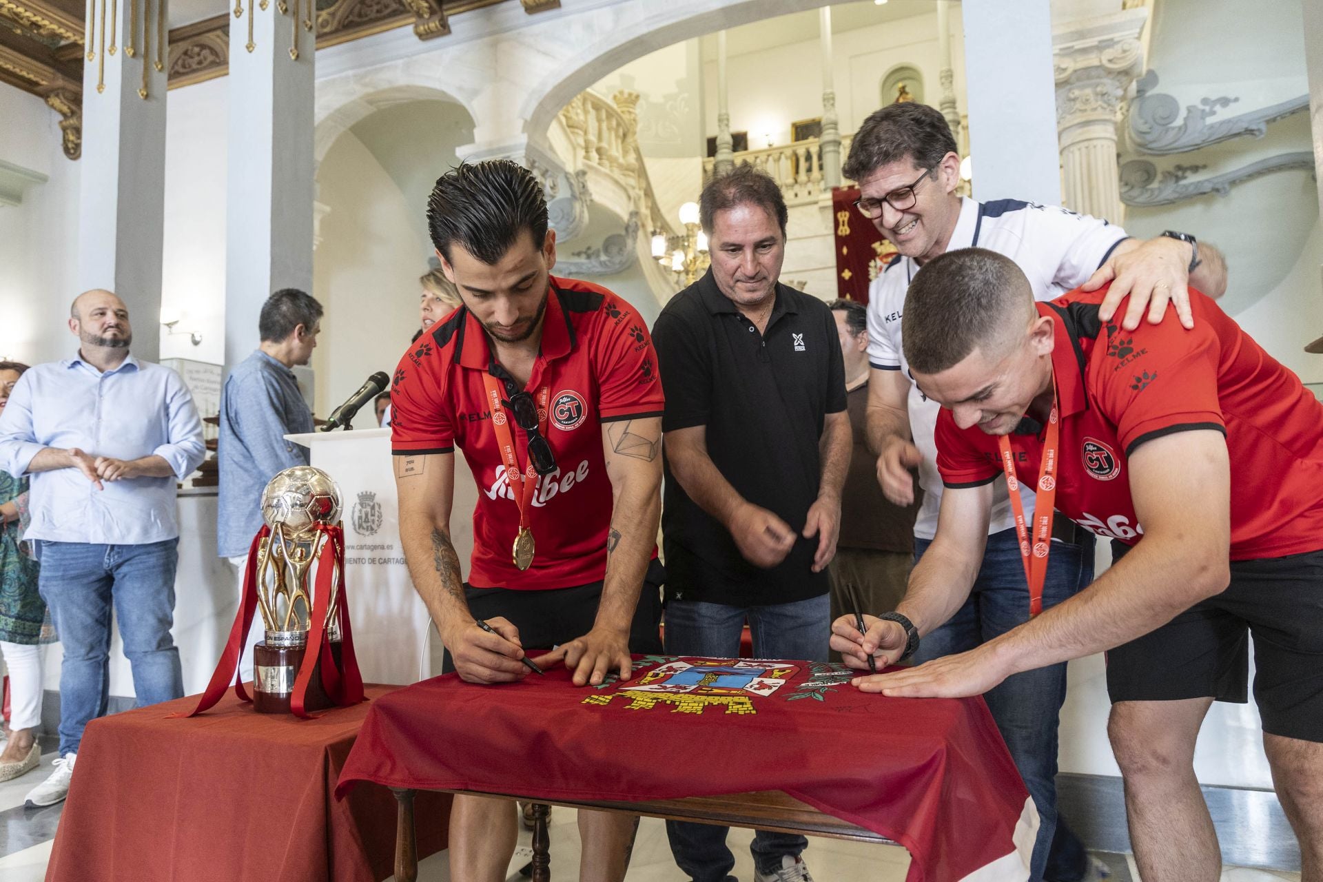 Recepción en el Ayuntamiento de Cartagena al Jimbee campeón, en imágenes
