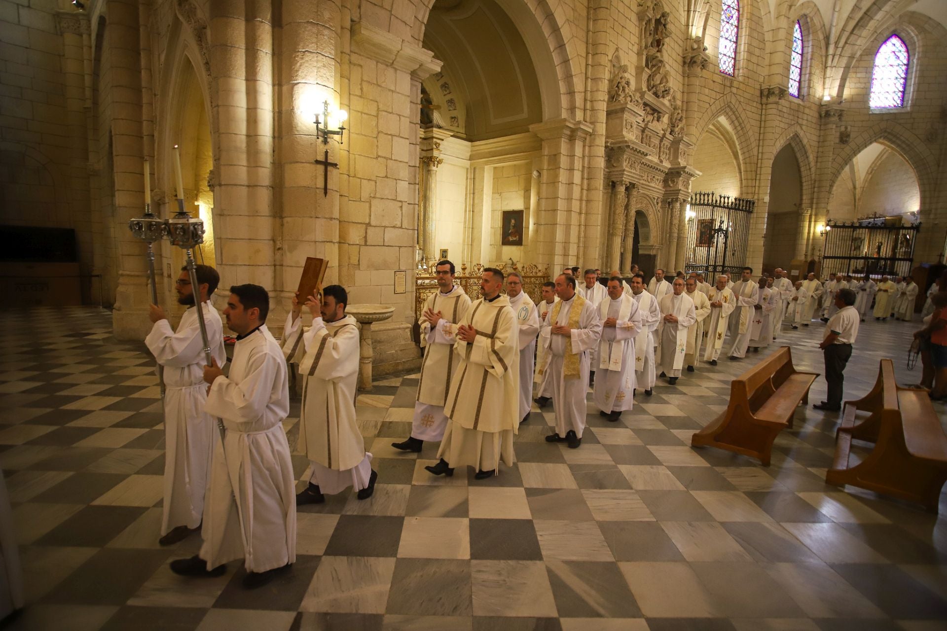 El obispo de la Diócesis de Cartagena celebra sus bodas de oro sacerdotales, en imágenes