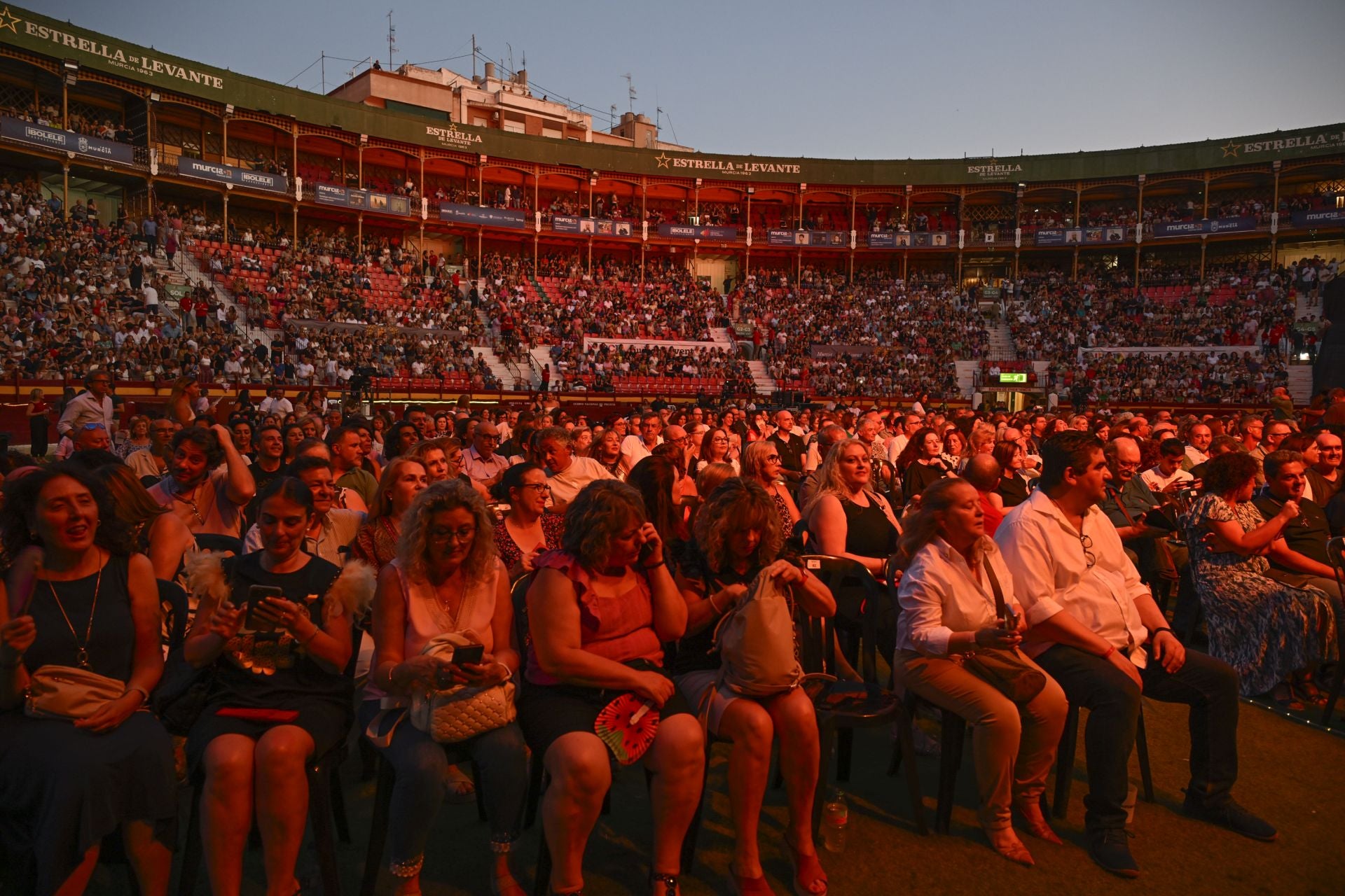 En imágenes, concierto de Miguel Bosé en la Plaza de Toros de Murcia