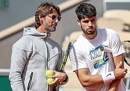 Ferrero y Alcaraz, durante un entrenamiento en la pasada edición de Roland Garros.