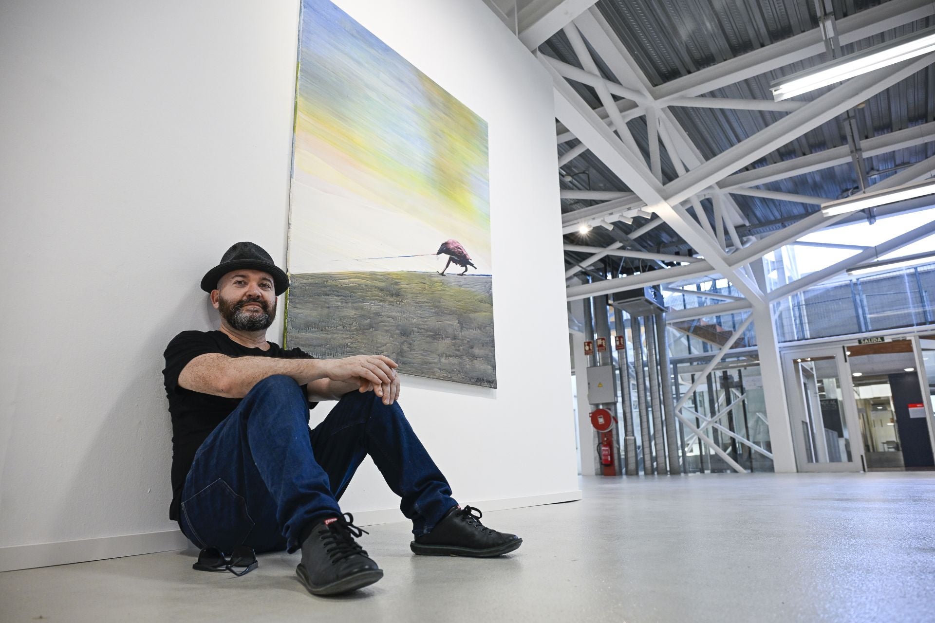 En imágenes, Manuel Pérez expone &#039;Llueve fuego&#039; en el Centro Párraga