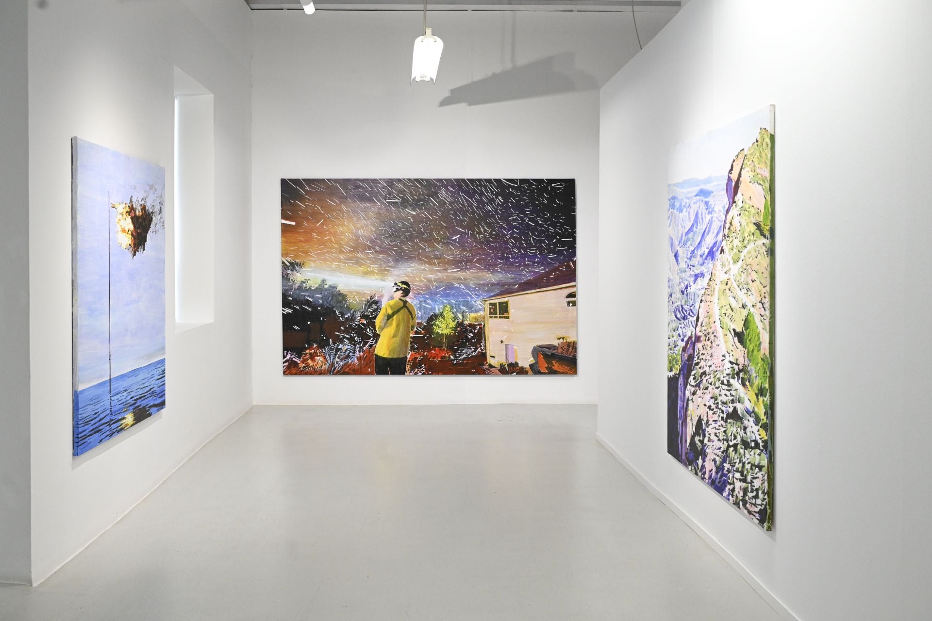 En imágenes, Manuel Pérez expone &#039;Llueve fuego&#039; en el Centro Párraga