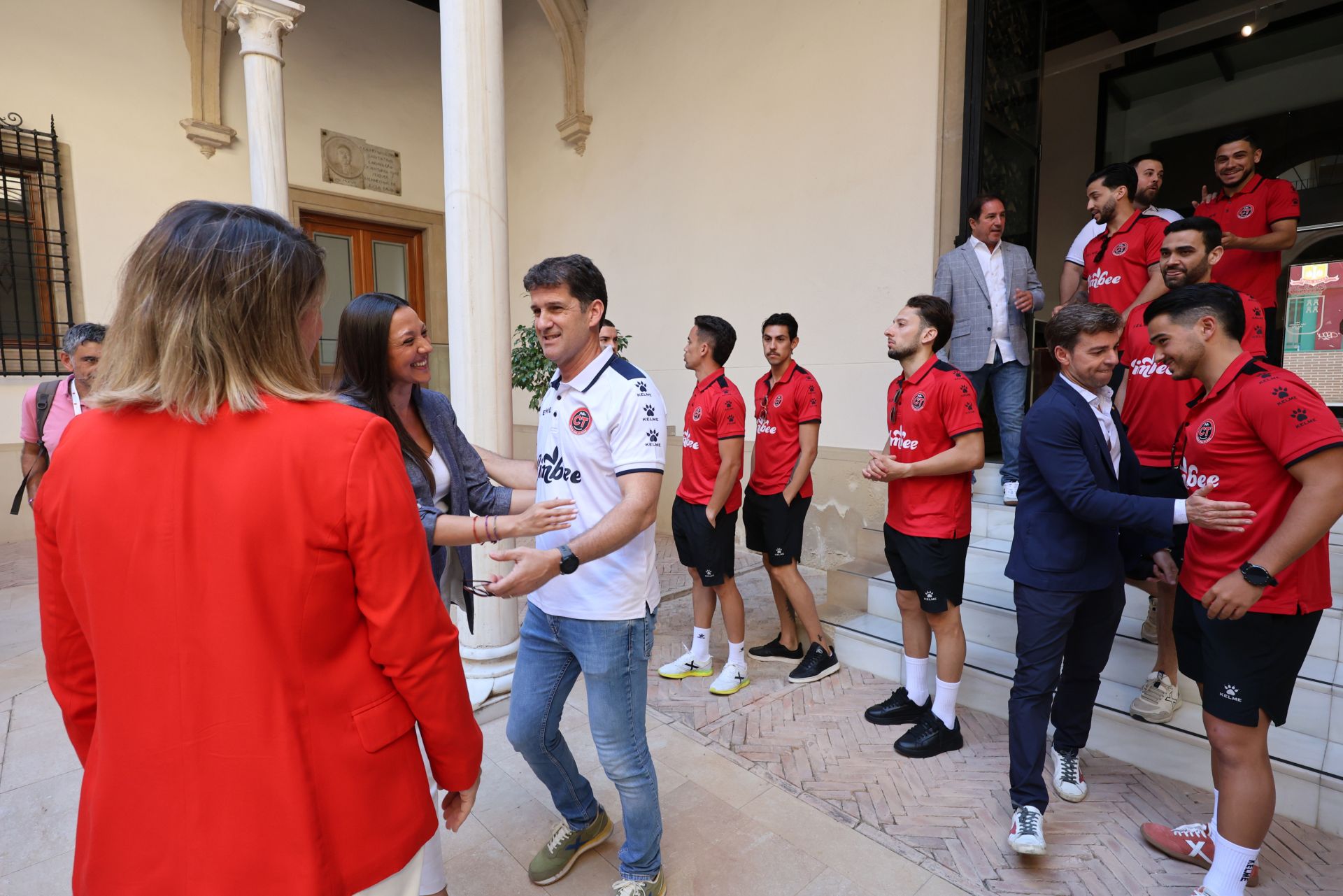 López Miras recibe al Jimbee por su título de liga