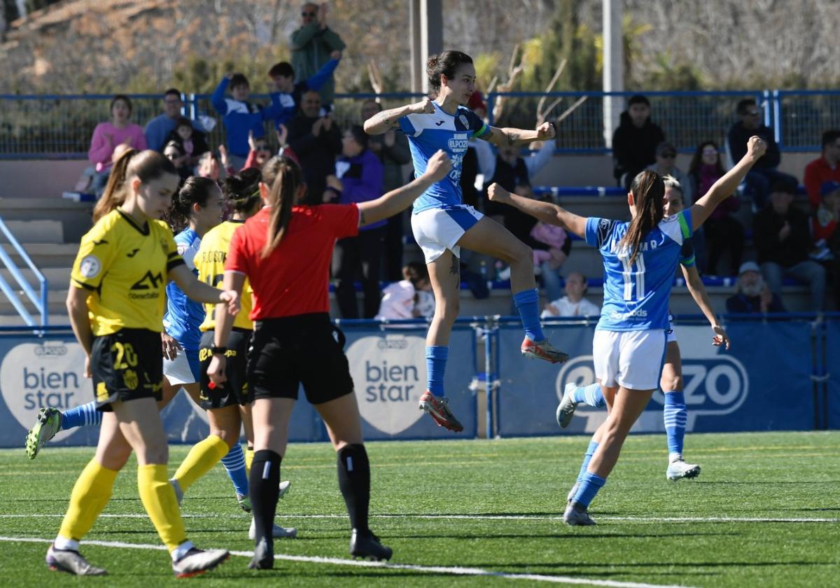 Celebración de un gol del Alhama en el José Kubala, este curso.