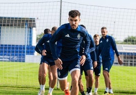 Rubén Serrano, que ha dejado el Recreativo, en un entrenamiento de esta semana.