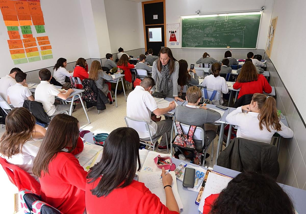 Alumnos del colegio concertado Fuenteblanca, en clase, en una imagen de archivo.