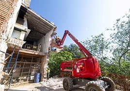 Trabajos de refuerzo de la estructura del edificio.