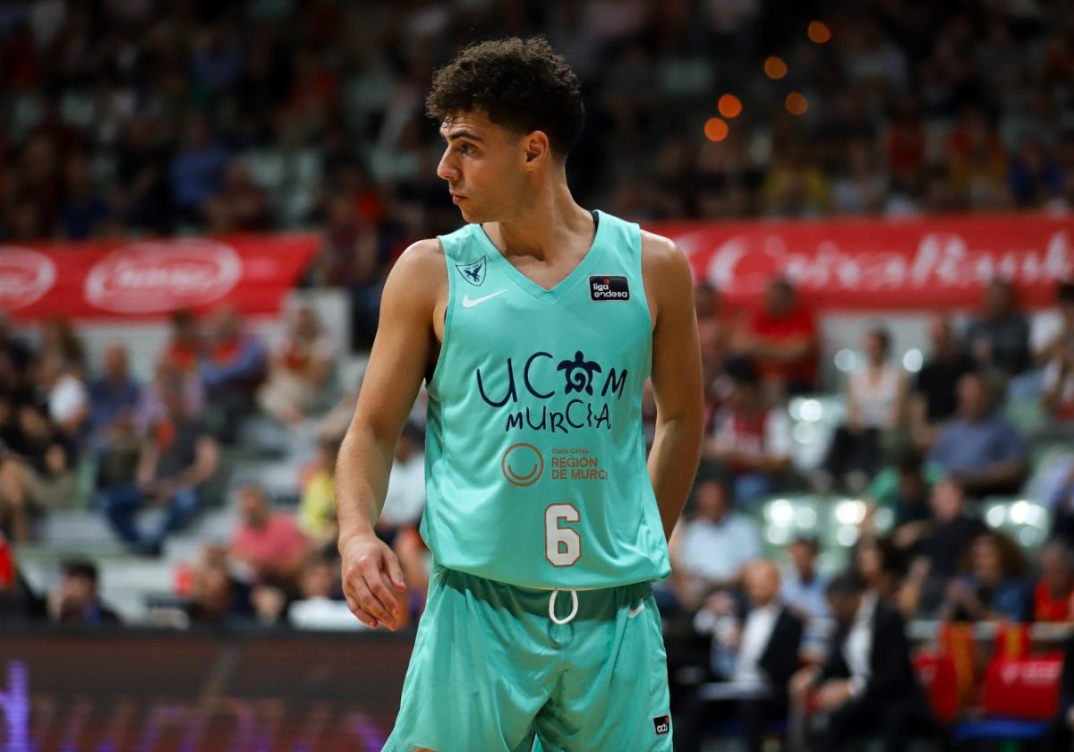 Dani García, durante el UCAM-Coruña en que fue lucida la equipación especial de Calblanque.