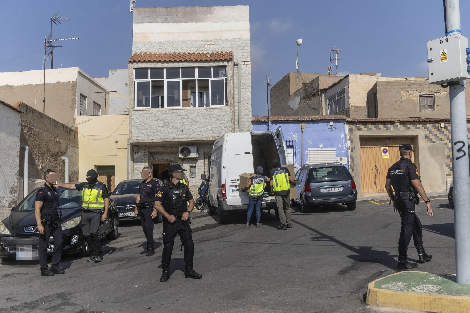 La redada en Los Mateos, en imágenes