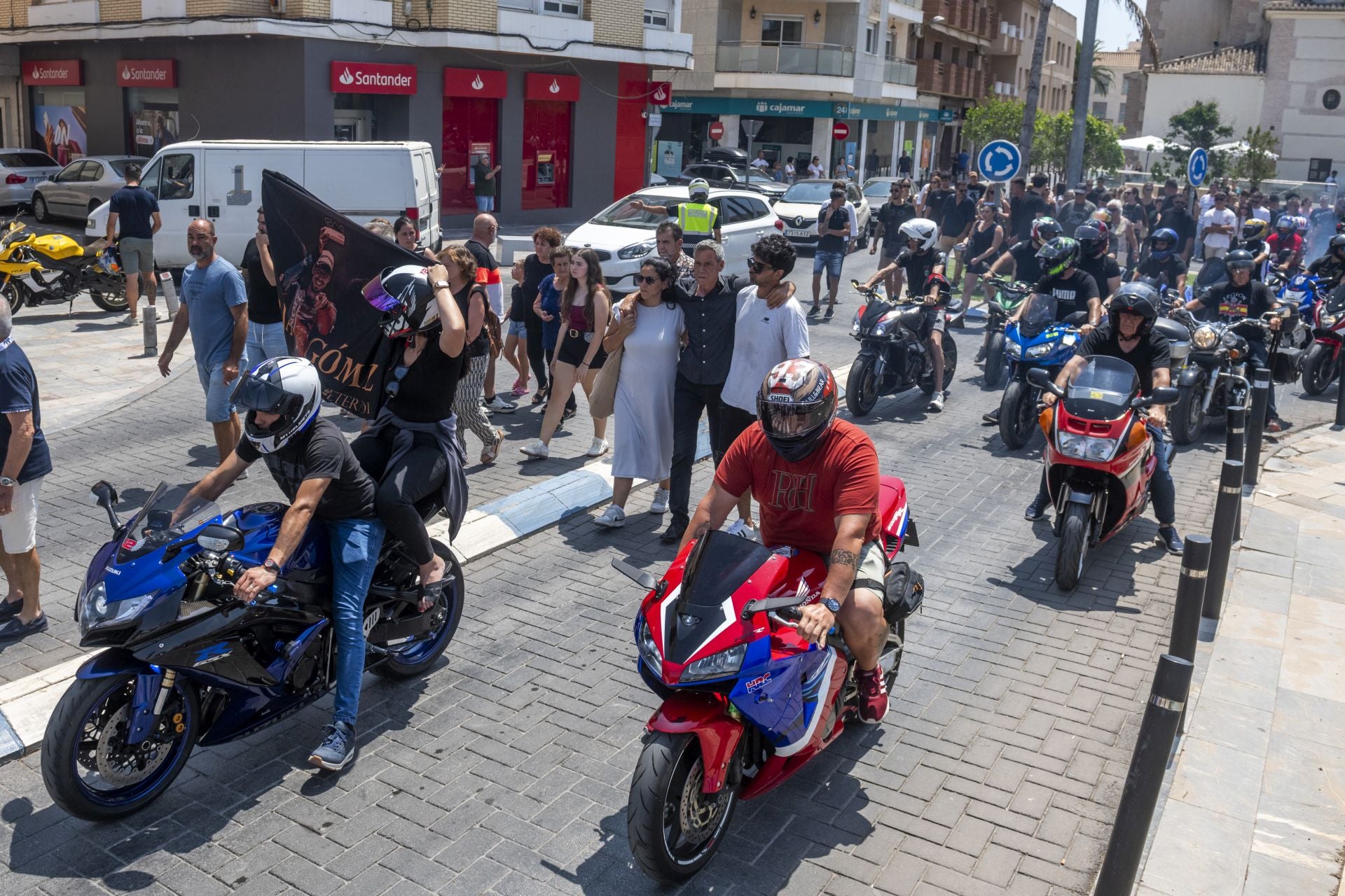 El último adiós de San Javier al piloto Borja Gómez, en imágenes