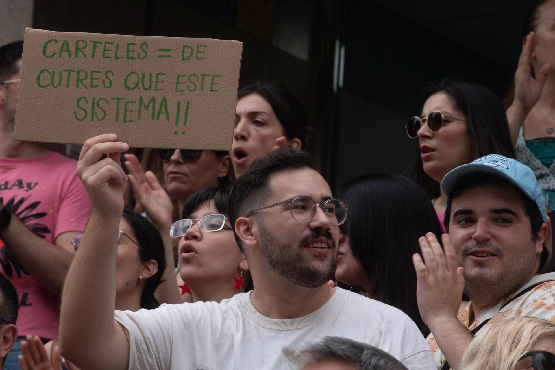 La protesta por las oposiciones para profesor de secundaria en la Región de Murcia, en imágenes