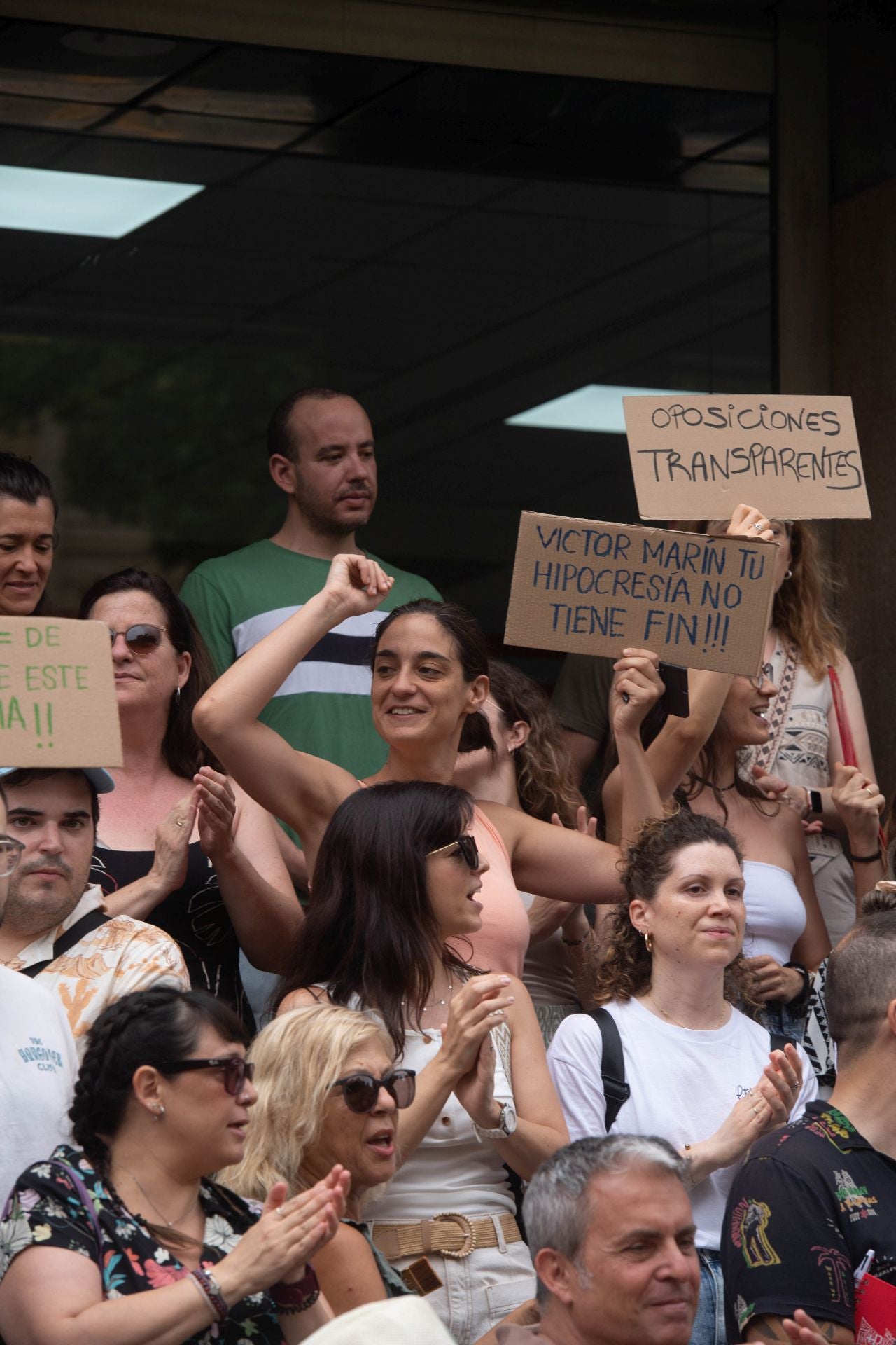 La protesta por las oposiciones para profesor de secundaria en la Región de Murcia, en imágenes