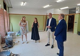Víctor Marín, durante su visita, ayer, al CEIP Ciudad de Murcia.
