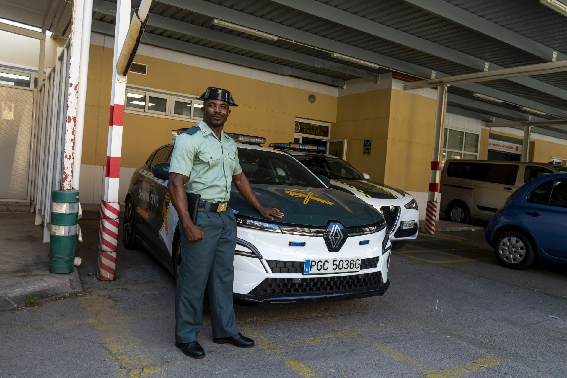 La presentación como guardia civil del camerunés Jean Paul, en imágenes