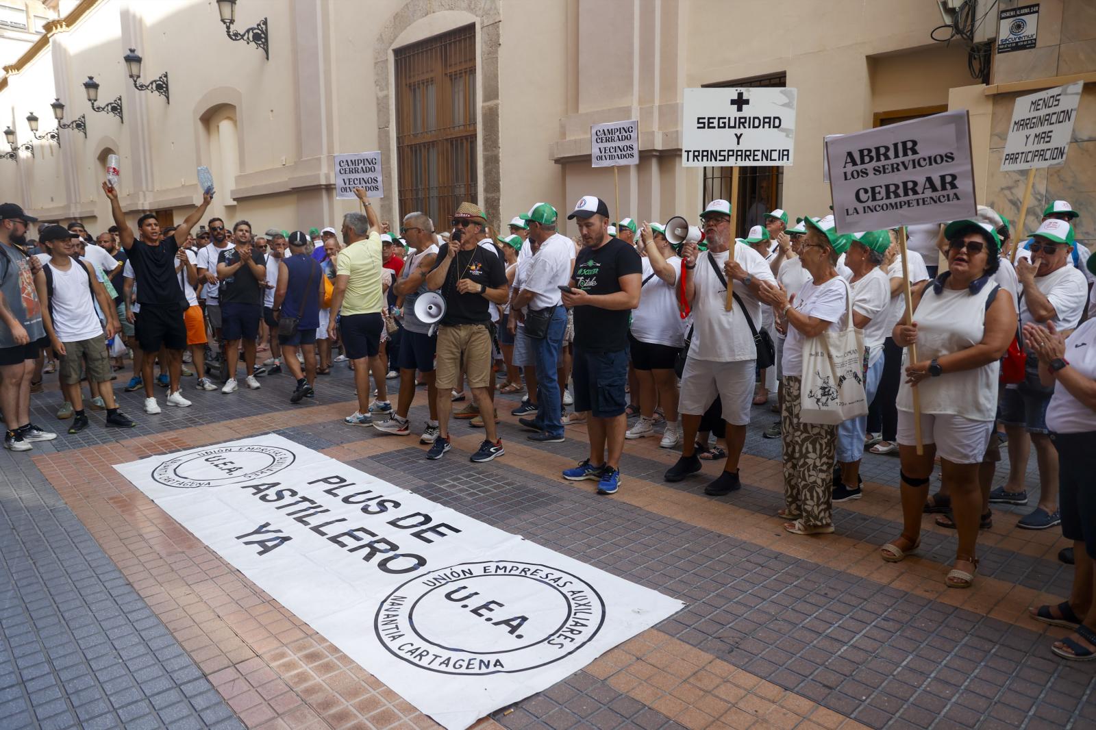 La protesta de los vecinos de Villas Caravaning, en imágenes