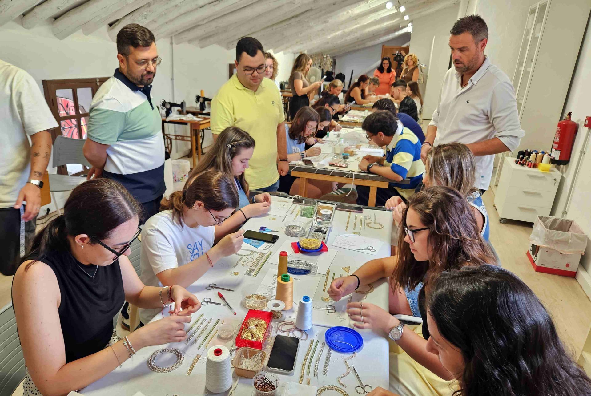 La actiidad se desarrolla en los talleres de la Casa Museo de los Caballos del Vino.