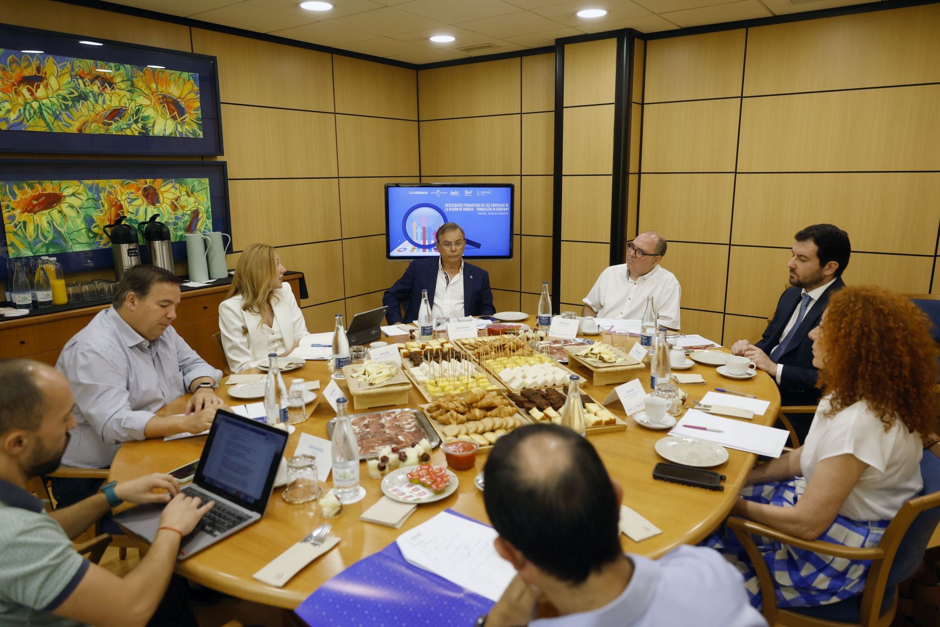 Desayuno informativo &#039;Necesidades formativas de las empresas de la Región de Murcia-Formación in Company&#039;, en imágenes