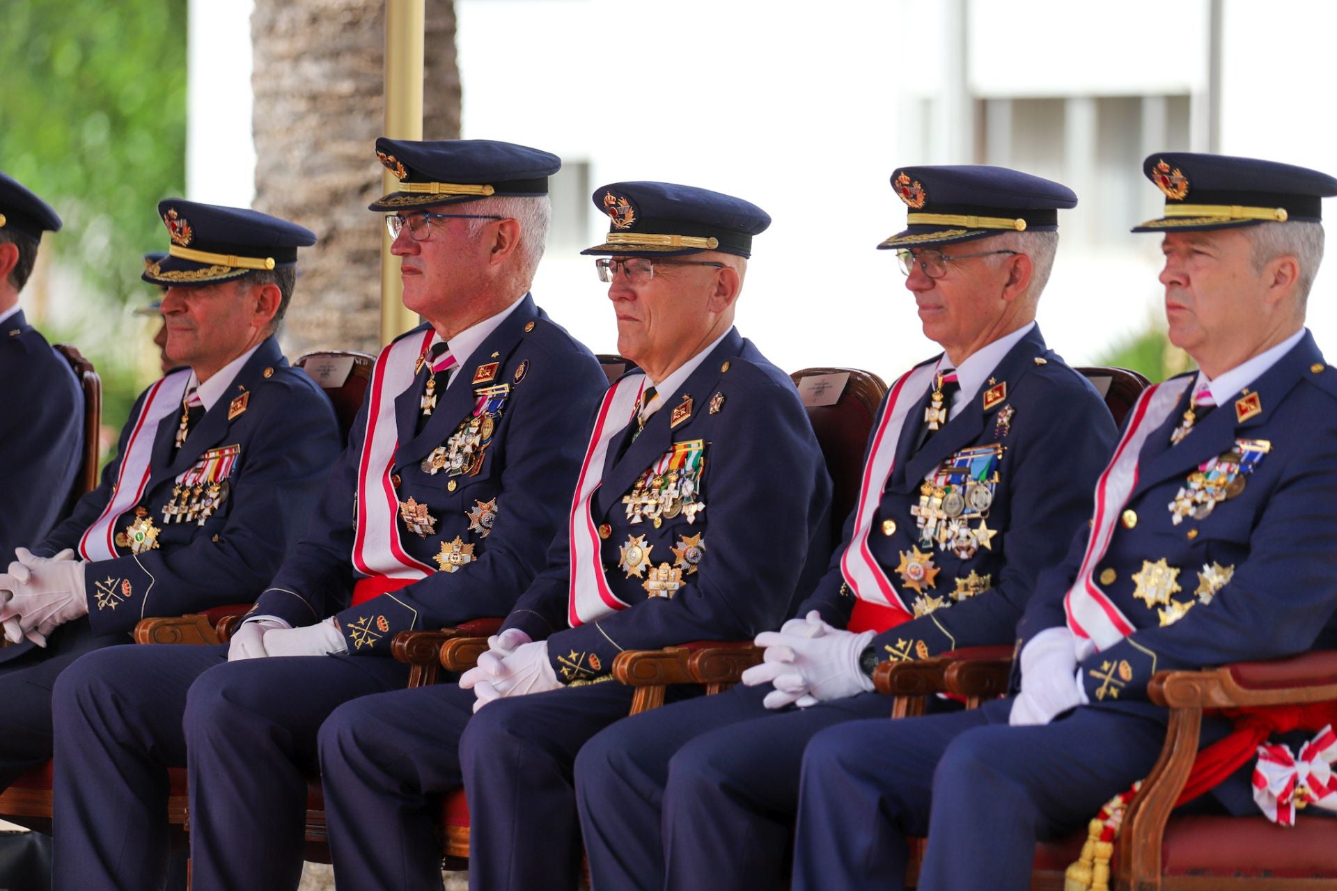 El Rey preside el acto de entrega de despachos en la Academia General del Aire de San Javier