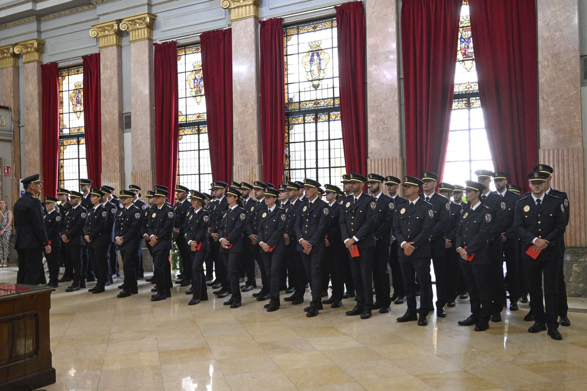 La jura de los nuevos agentes de la Policía Local, en imágenes
