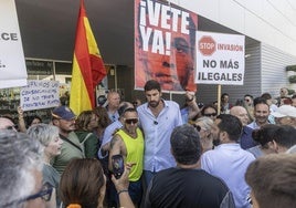 José Ángel Antelo, este sábado, en Torre Pacheco, junto a manifestantes.