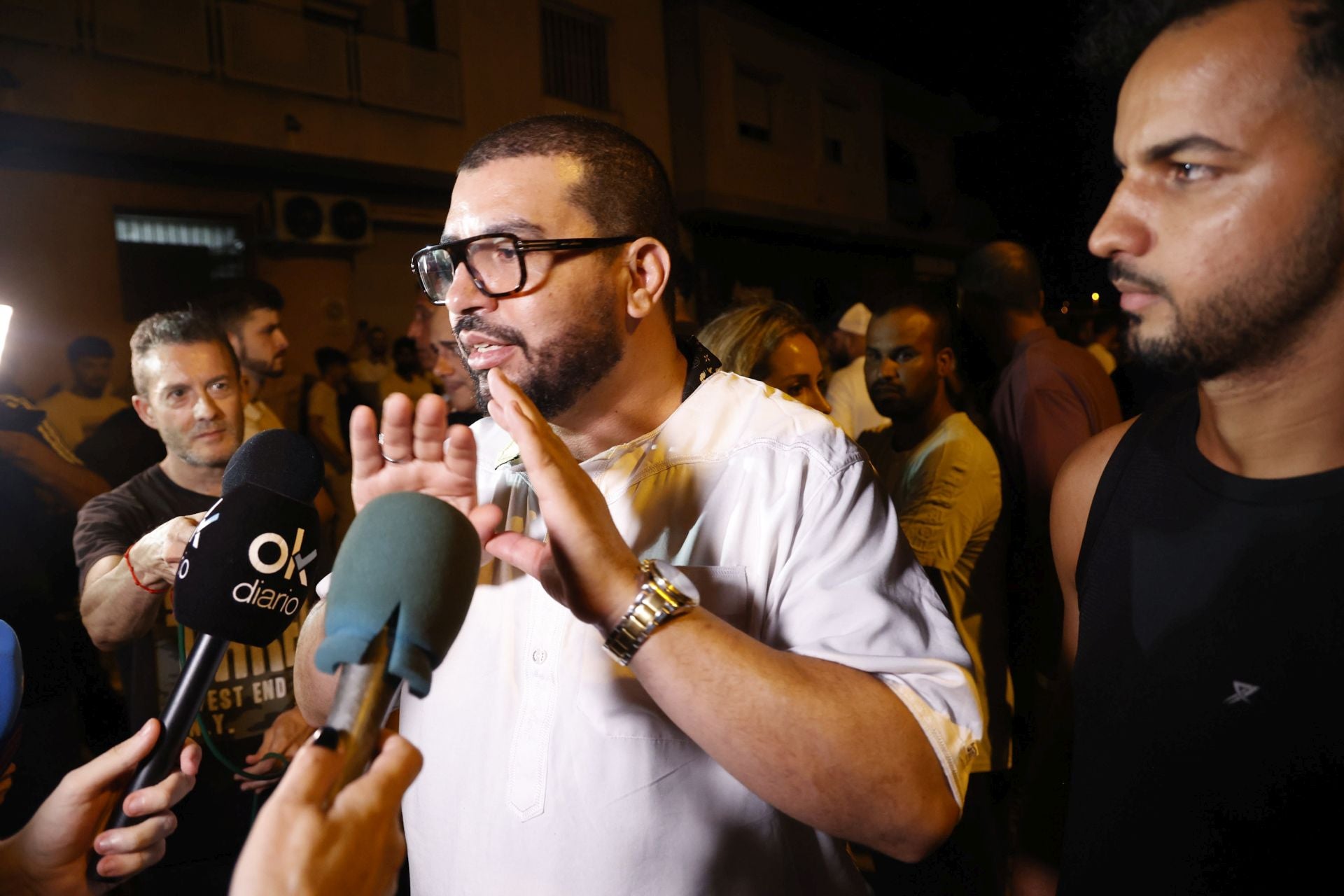 Torre Pacheco vivió este lunes una noche de calma tensa, en imágenes