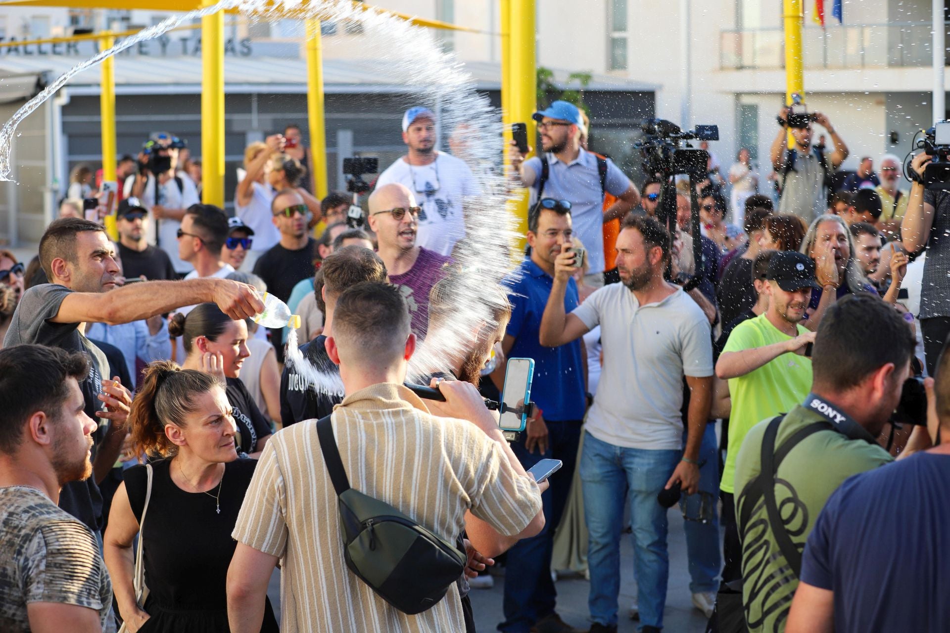 Grupos ultras devuelven la tensión a Torre Pacheco este martes con una protesta a medio gas