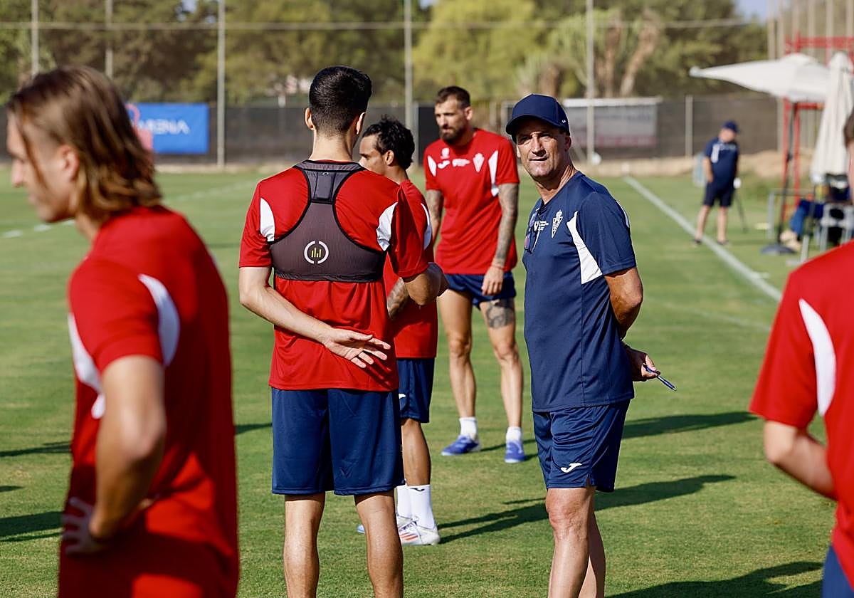 Primer entrenamiento de la temporada 2025-26 del Real Murcia, en imágenes
