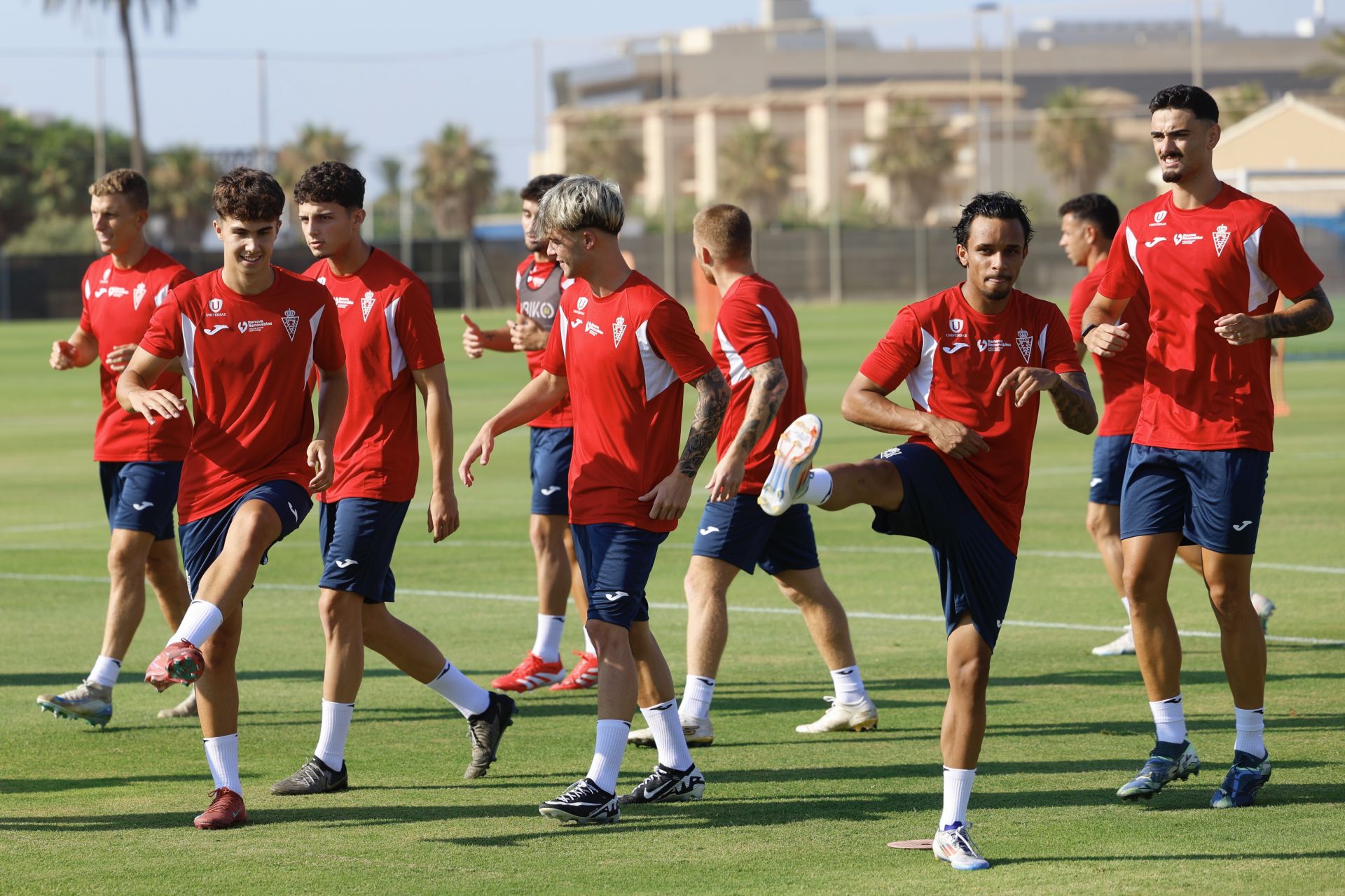 Primer entrenamiento de la temporada 2025-26 del Real Murcia, en imágenes